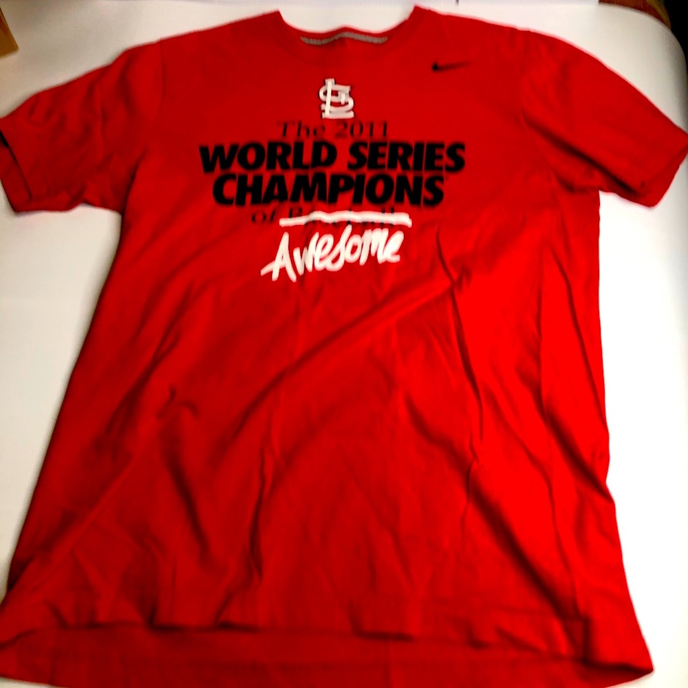 St Louis World Series 2011 Champs Mens Medium Size Red Color Graphic T-Shirt